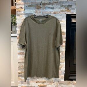 Men’s size Large American Eagle super soft t-shirt.